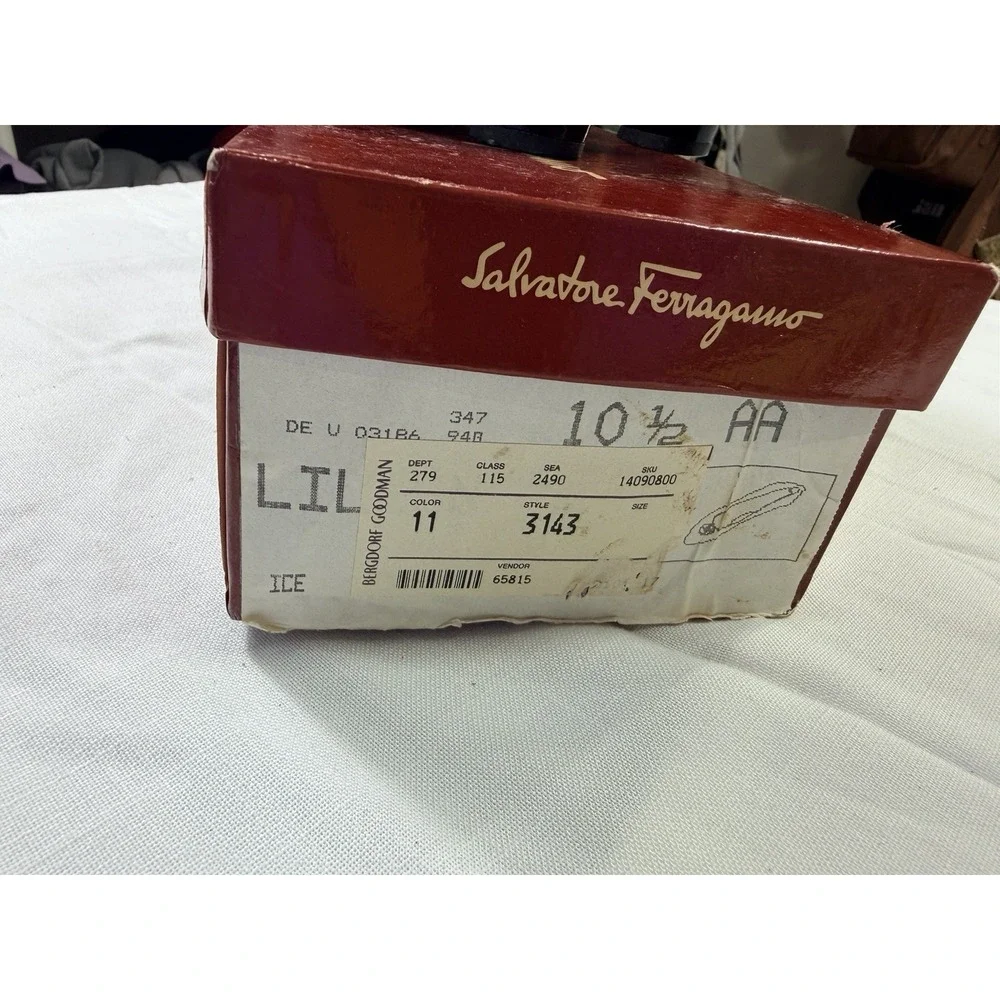Salvatore Ferragamo tem salvatore
